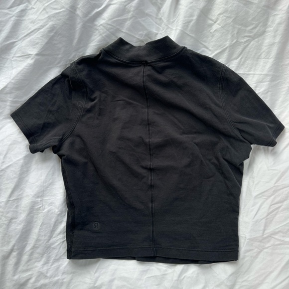 Lululemon T-Shirt in Size 4 - Picture 4 of 5
